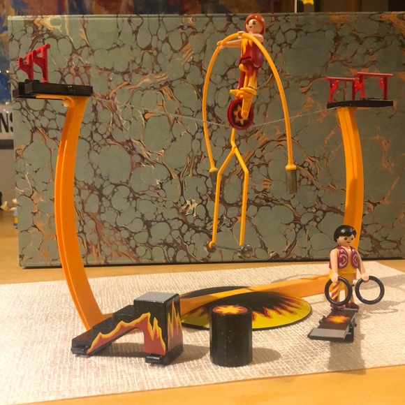 Playmobil Tightrope/Trapeze Acrobatic Scene - Picture 1 of 7